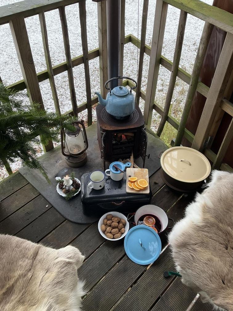 Camping Treehouse Escape *
