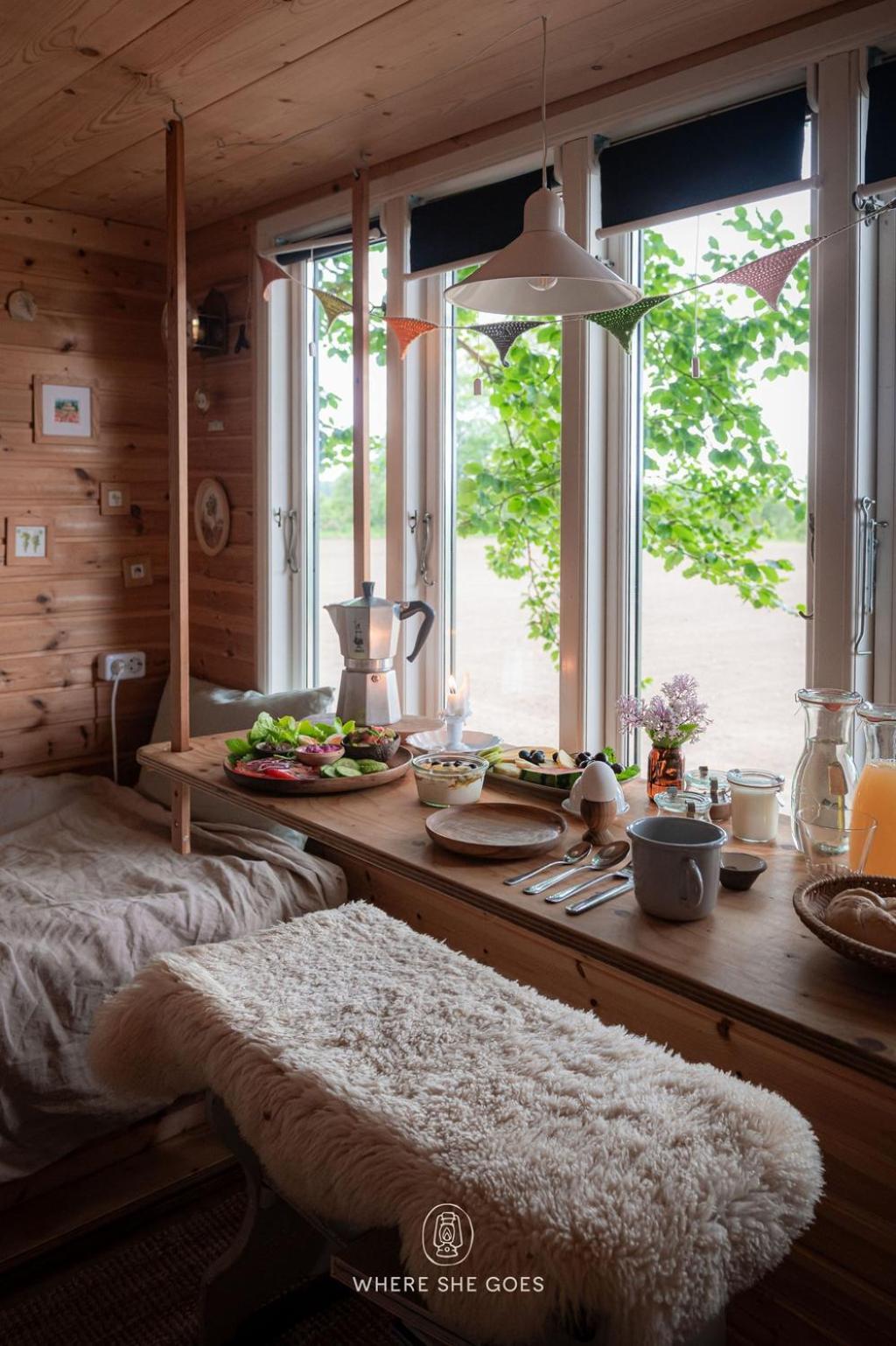 Camping Treehouse Escape